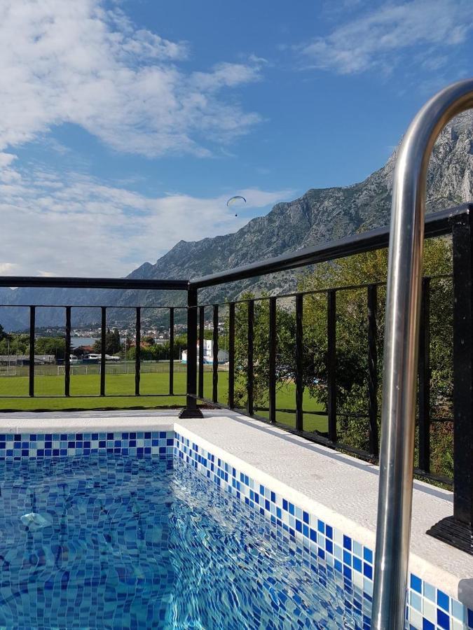 Sunshine Apartment With Private Pool And Parking Kotor Eksteriør bilde